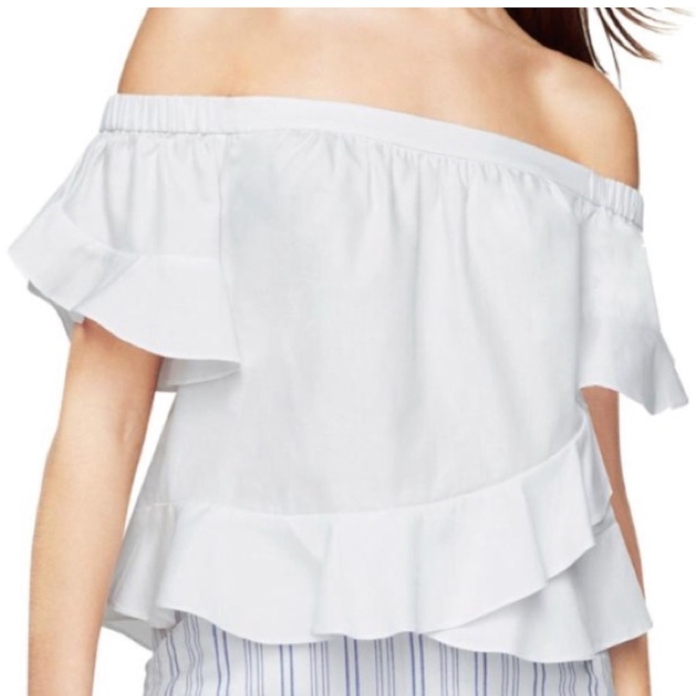 BGBG MaxAzria Trixie Off the
Shoulder white Top